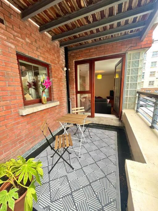 2 Bed Apartment In City Centre Дъблин Екстериор снимка