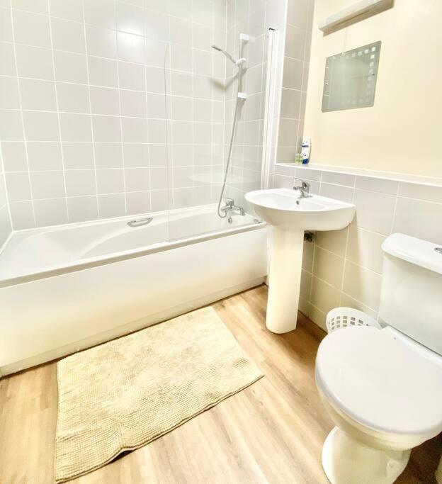 2 Bed Apartment In City Centre Дъблин Екстериор снимка
